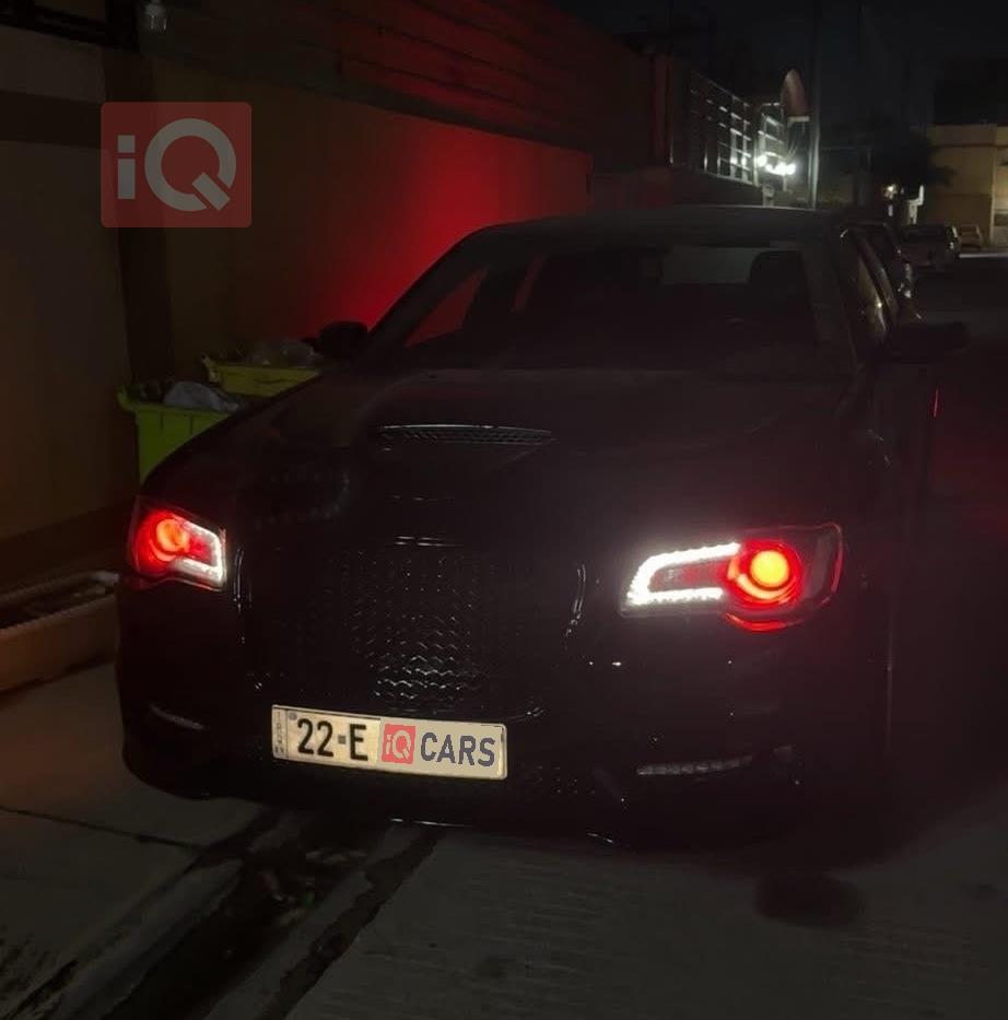 کرایسلەر 300